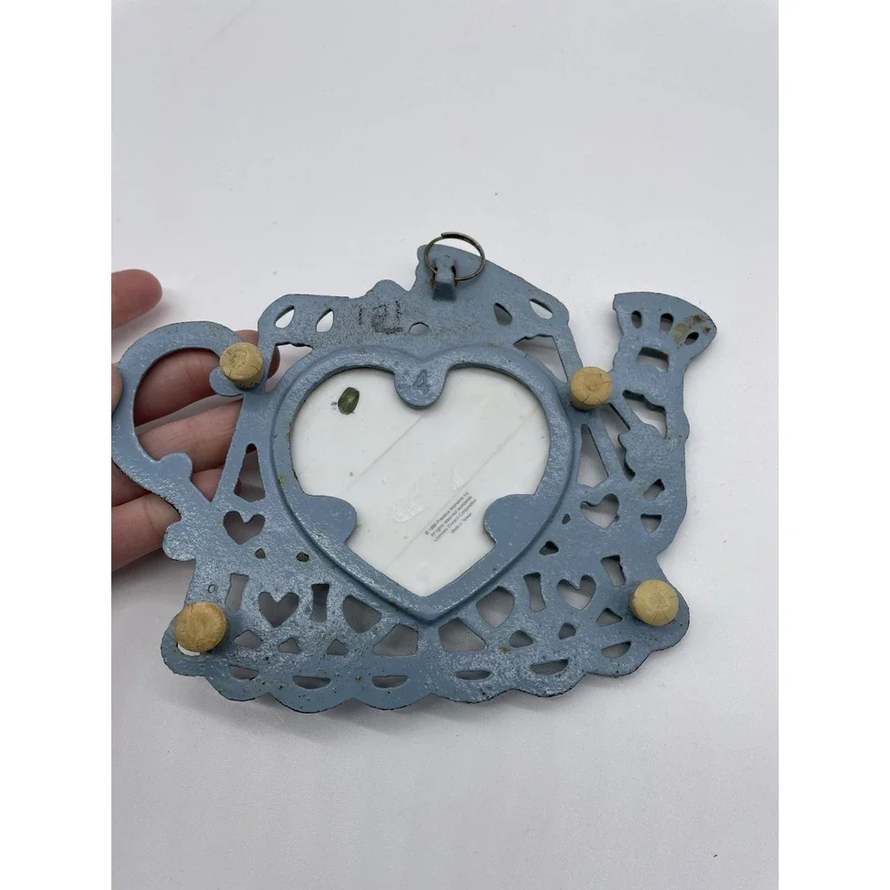 Vtg Precious Moments Trivet Love One Another-‎ 1996 Blue Iron Teapot